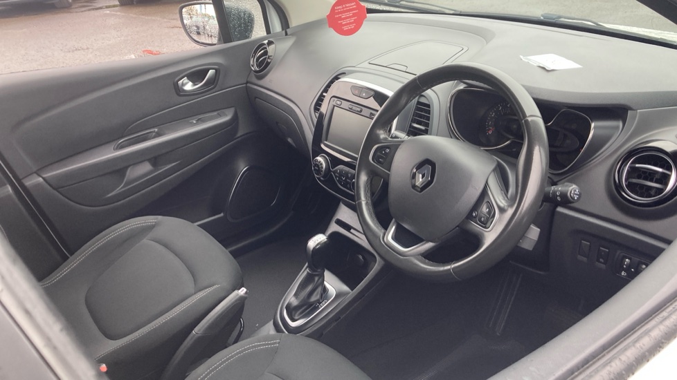 Renault Captur 1.5 dCi 90 Iconic 5dr EDC Diesel Hatchback - Image 11