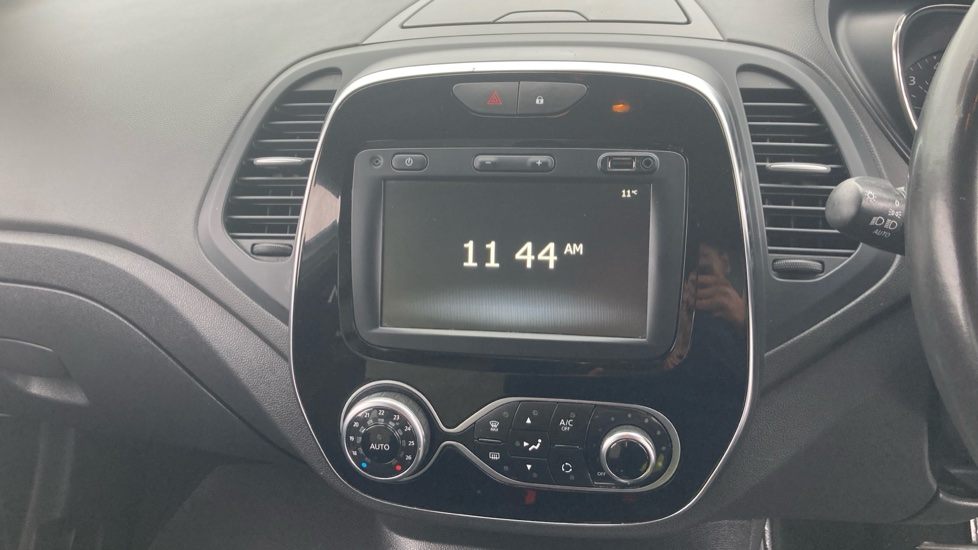 Renault Captur 1.5 dCi 90 Iconic 5dr EDC Diesel Hatchback - Image 12