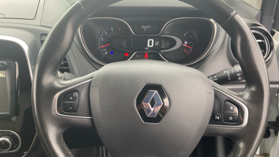 Renault Captur 1.5 dCi 90 Iconic 5dr EDC Diesel Hatchback - Image 24