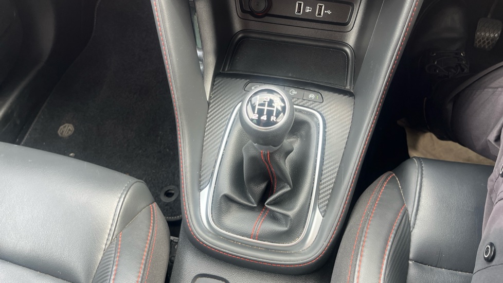 MG ZS 1.5 VTi-TECH Exclusive 5dr Petrol Hatchback - Image 13