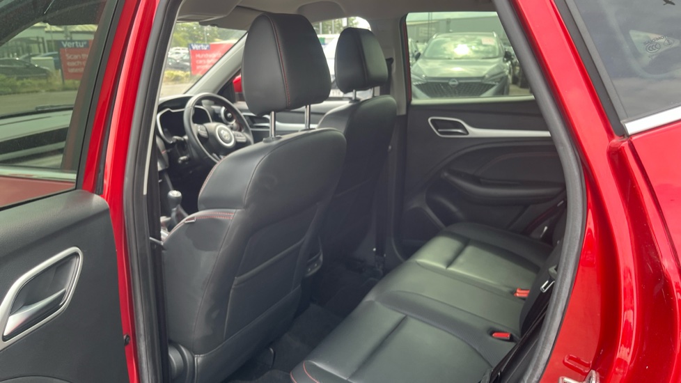MG ZS 1.5 VTi-TECH Exclusive 5dr Petrol Hatchback - Image 16