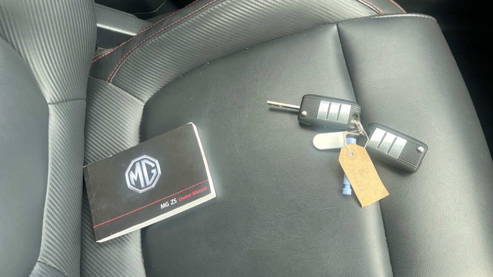MG ZS 1.5 VTi-TECH Exclusive 5dr Petrol Hatchback - Image 19