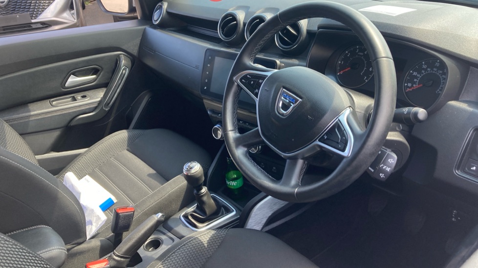 Dacia Duster 1.0 TCe 100 Prestige 5dr Bi Fuel Estate - Image 11