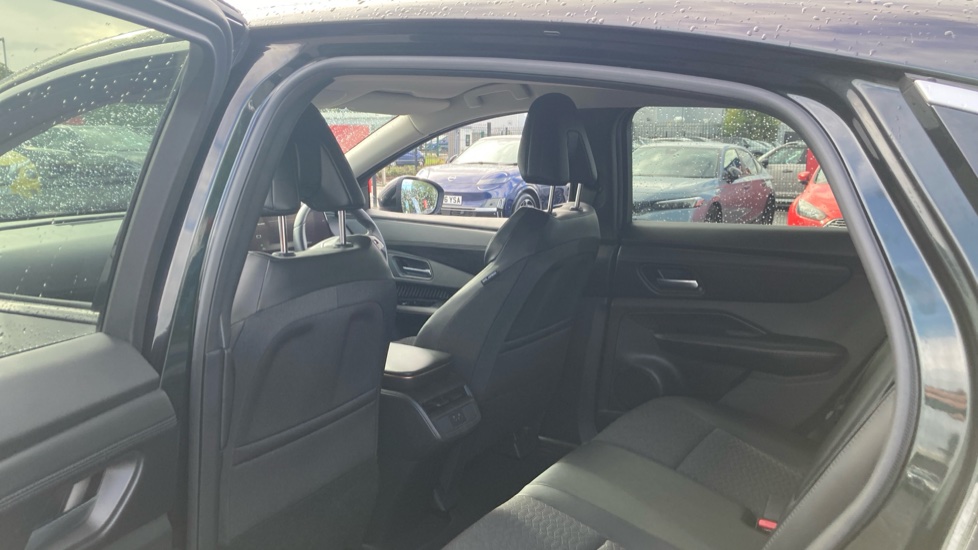 Nissan ARIYA 160kW Advance 63kWh 22kWCh 5dr Auto Electric Hatchback - Image 16