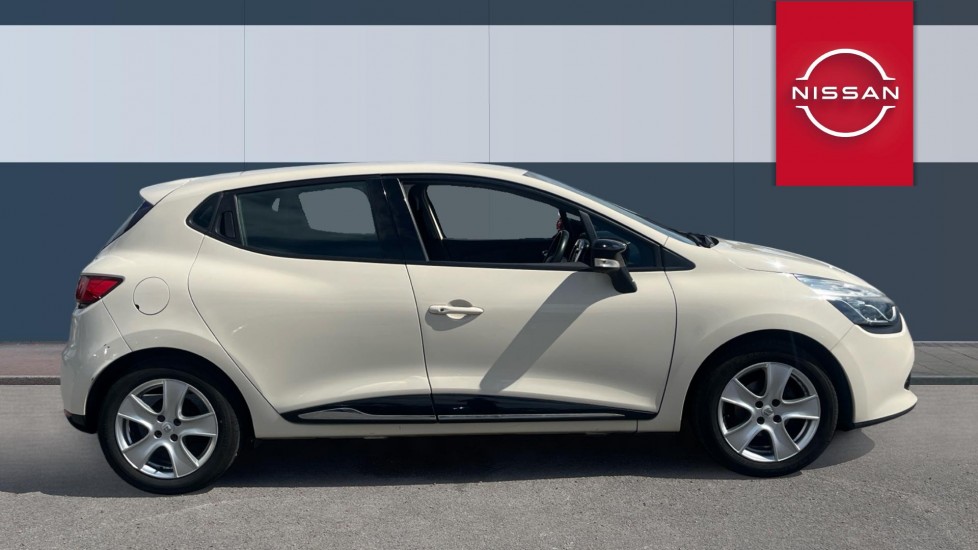 Renault Clio 1.2 16V Dynamique Nav 5dr Petrol Hatchback - Image 5