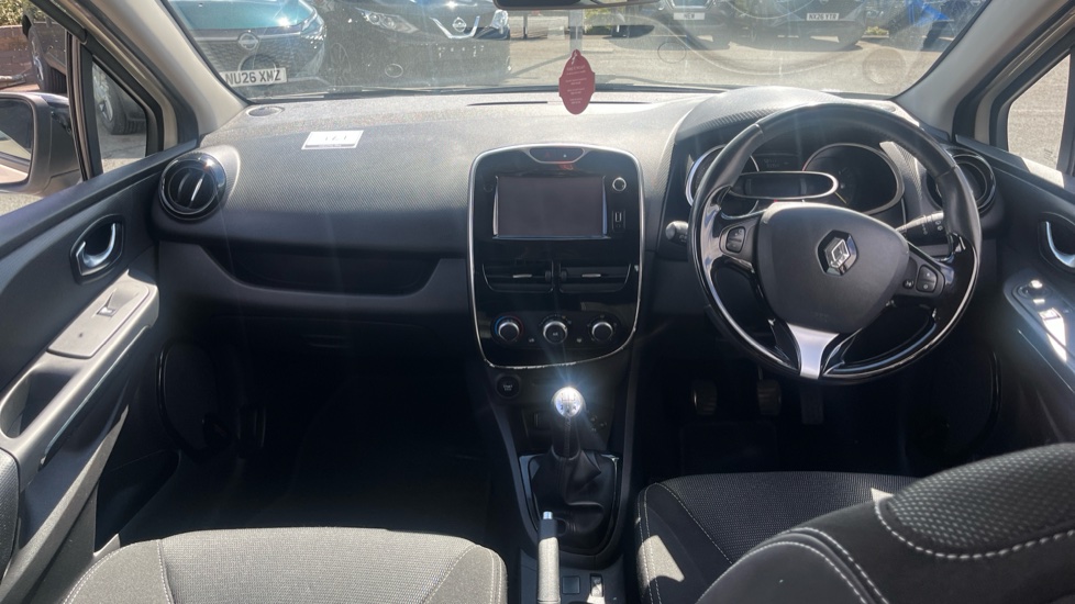 Renault Clio 1.2 16V Dynamique Nav 5dr Petrol Hatchback - Image 10