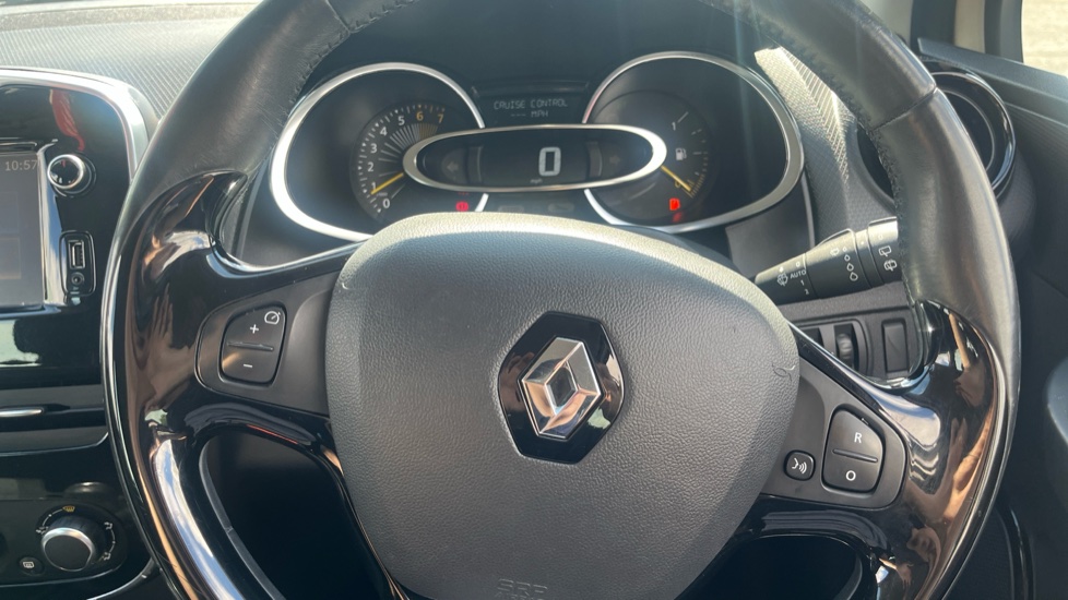 Renault Clio 1.2 16V Dynamique Nav 5dr Petrol Hatchback - Image 25