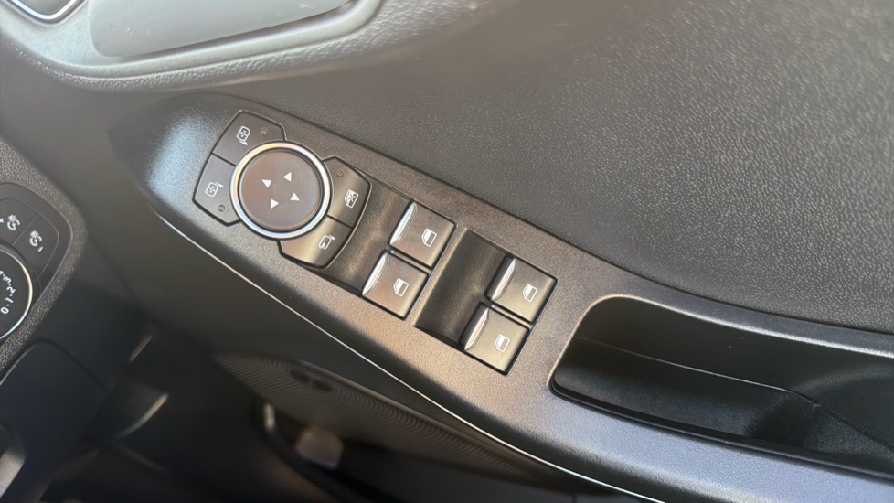 Ford Fiesta 1.0 EcoBoost Hybrid mHEV 155 ST-Line X Edition 5dr Petrol Hatchback - Image 27