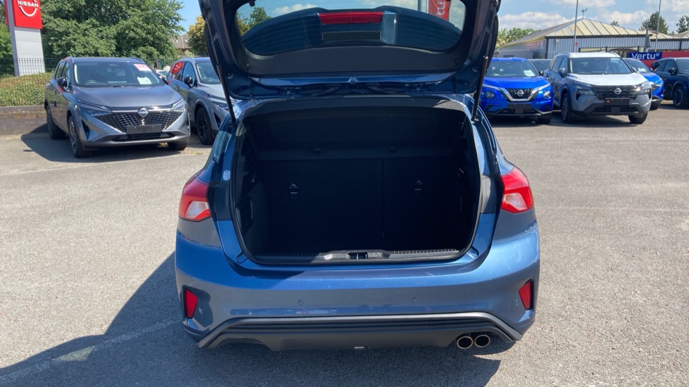 Ford Focus 1.5 EcoBoost 150 ST-Line 5dr Petrol Hatchback - Image 4