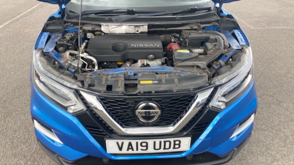 Nissan Qashqai 1.5 dCi 115 Tekna 5dr Diesel Hatchback - Image 8