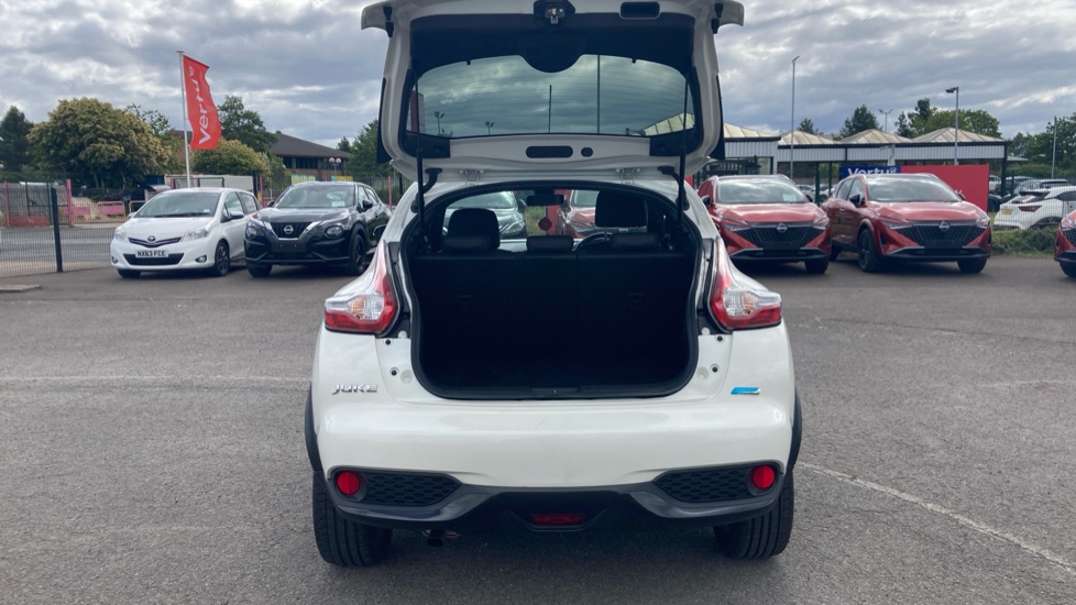 Nissan Juke 1.5 dCi N-Connecta 5dr Diesel Hatchback - Image 4