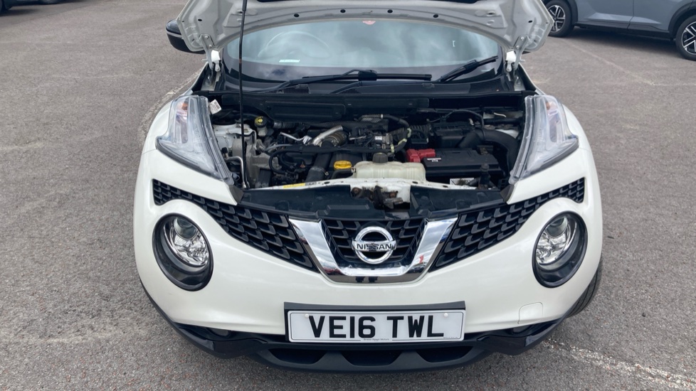 Nissan Juke 1.5 dCi N-Connecta 5dr Diesel Hatchback - Image 8