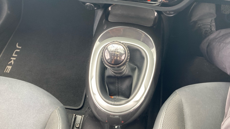 Nissan Juke 1.5 dCi N-Connecta 5dr Diesel Hatchback - Image 13