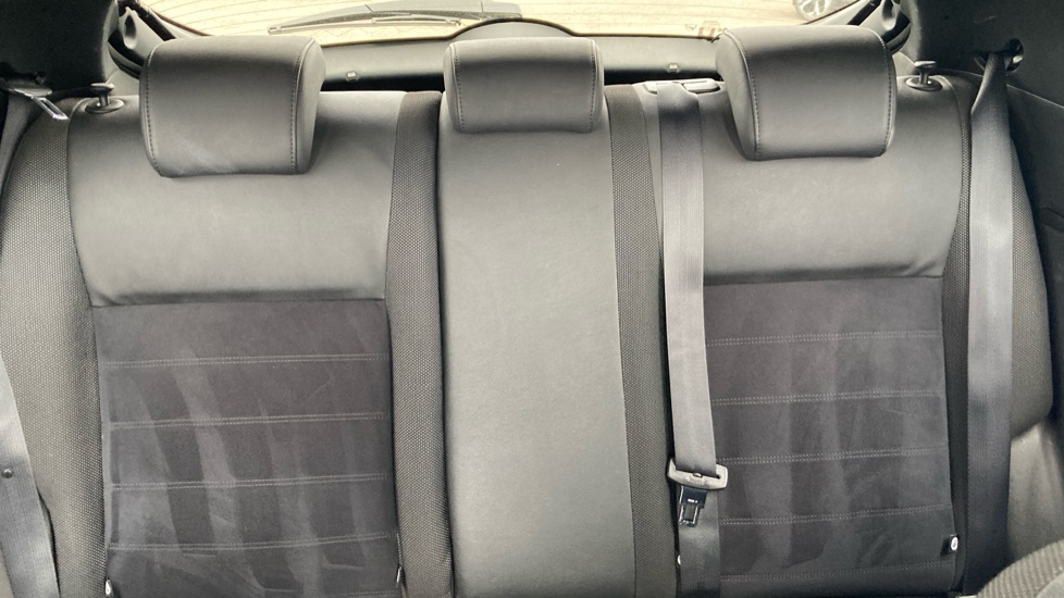 Nissan Juke 1.5 dCi N-Connecta 5dr Diesel Hatchback - Image 15