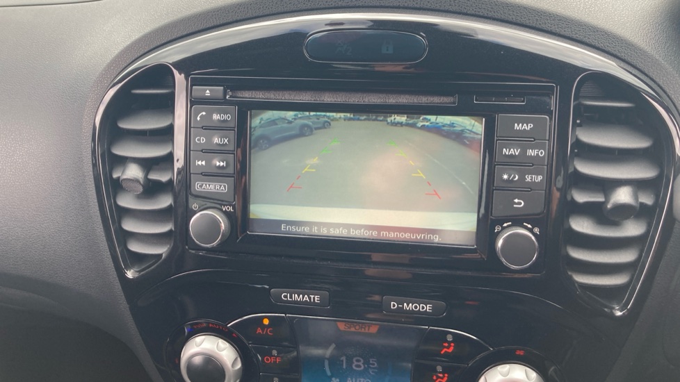 Nissan Juke 1.5 dCi N-Connecta 5dr Diesel Hatchback - Image 21