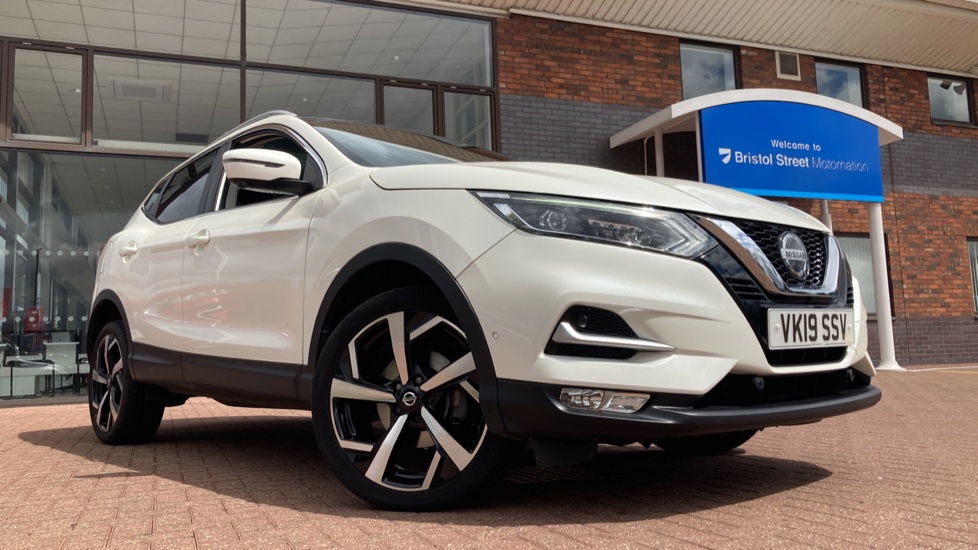 Nissan Qashqai 1.5 dCi 115 Tekna 5dr Diesel Hatchback - Image 8