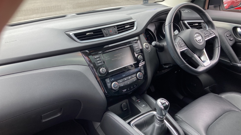 Nissan Qashqai 1.5 dCi 115 Tekna 5dr Diesel Hatchback - Image 9