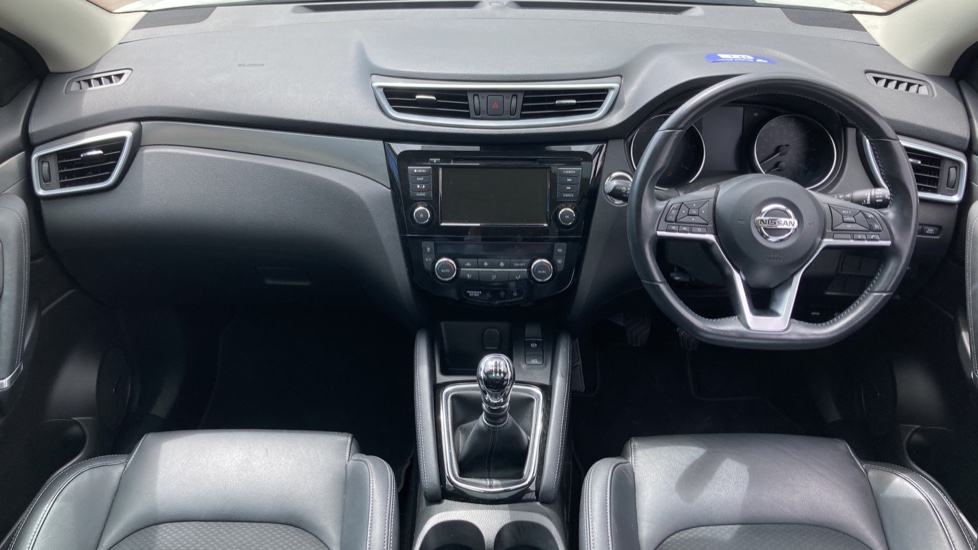 Nissan Qashqai 1.5 dCi 115 Tekna 5dr Diesel Hatchback - Image 10