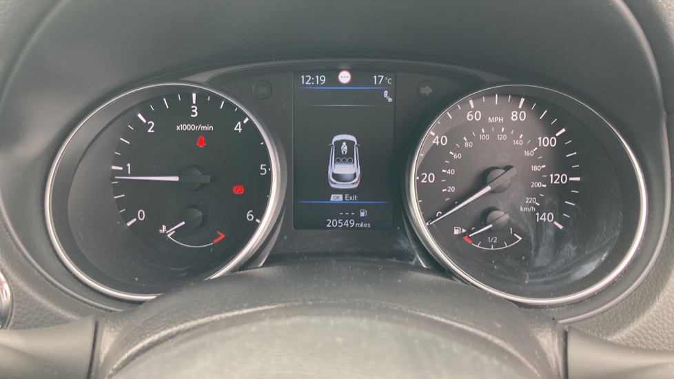 Nissan Qashqai 1.5 dCi 115 Tekna 5dr Diesel Hatchback - Image 18