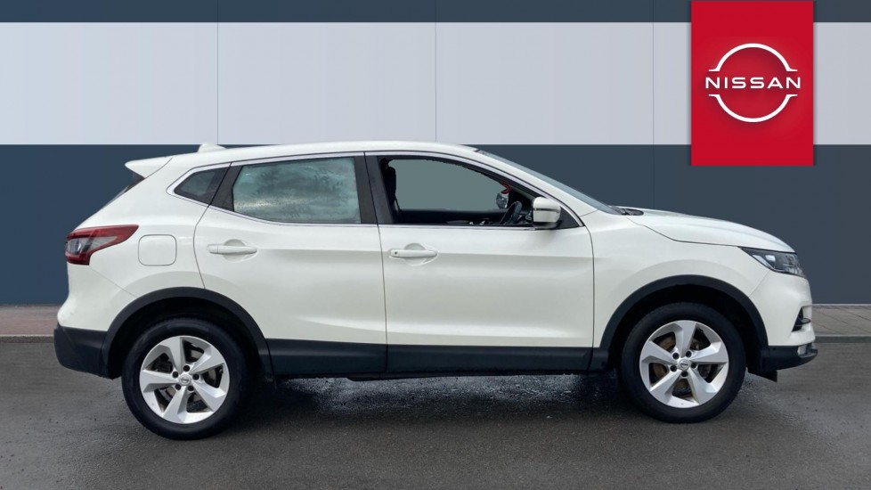 Nissan Qashqai 1.3 DiG-T Acenta Premium 5dr Petrol Hatchback - Image 5