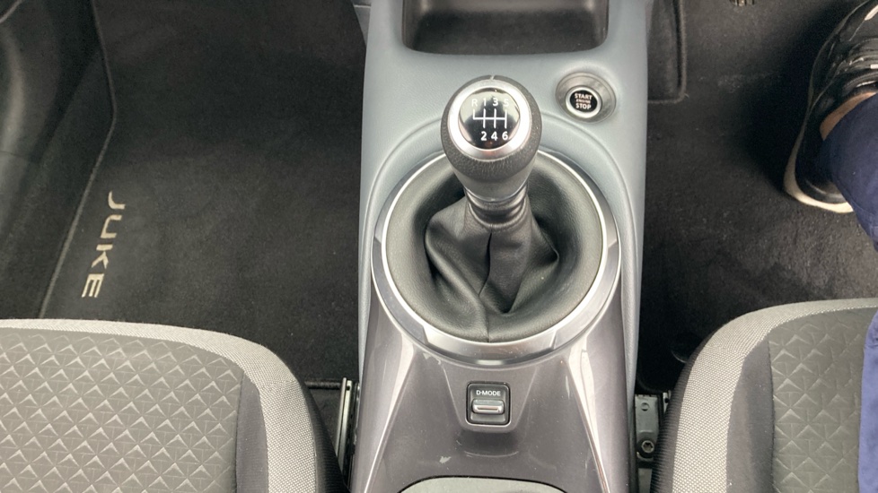 Nissan Juke 1.0 DiG-T 114 N-Connecta 5dr Petrol Hatchback - Image 13