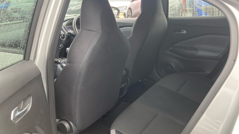 Nissan Juke 1.0 DiG-T 114 N-Connecta 5dr Petrol Hatchback - Image 16
