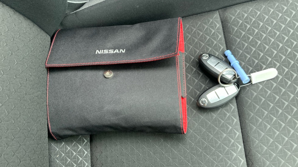 Nissan Juke 1.0 DiG-T 114 N-Connecta 5dr Petrol Hatchback - Image 19