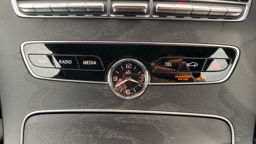 Mercedes-Benz C-Class C200 AMG Line Premium 2dr 9G-Tronic Petrol Coupe - Image 22