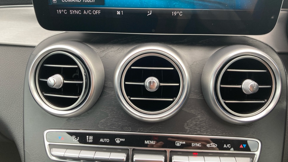Mercedes-Benz C-Class C200 AMG Line Premium 2dr 9G-Tronic Petrol Coupe - Image 28