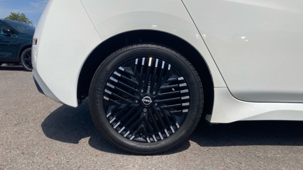 Nissan LEAF 110kW Shiro 39kWh 5dr Auto Electric Hatchback - Image 7