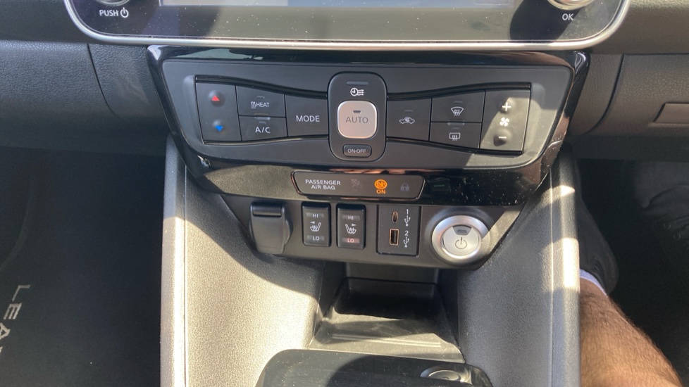 Nissan LEAF 110kW Shiro 39kWh 5dr Auto Electric Hatchback - Image 22