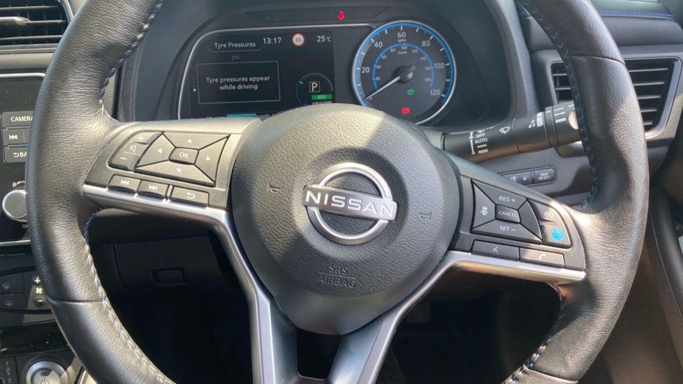 Nissan LEAF 110kW Shiro 39kWh 5dr Auto Electric Hatchback - Image 26