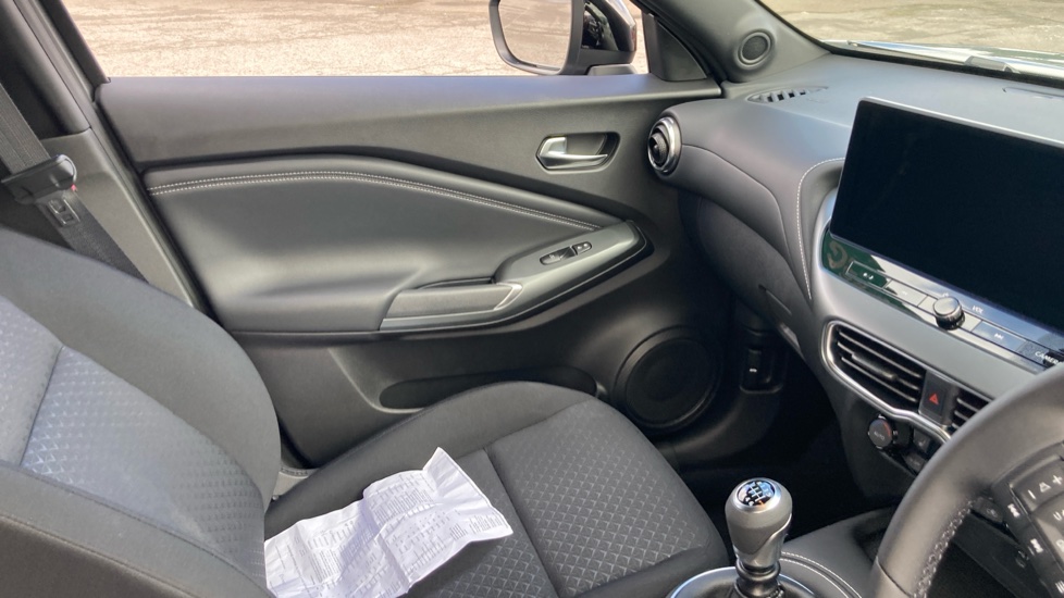 Nissan Juke 1.0 DiG-T N-Connecta 5dr Petrol Hatchback - Image 14