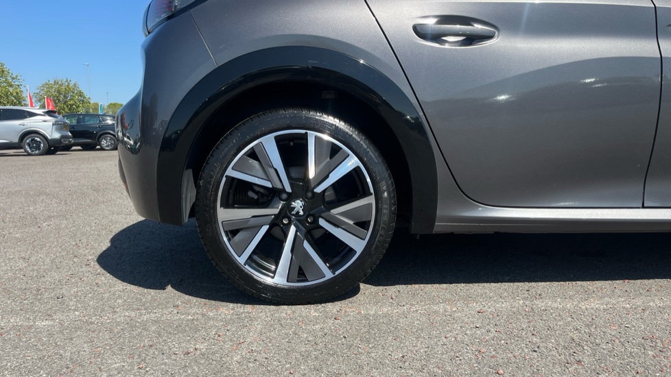 Peugeot 208 1.2 PureTech 100 GT Line 5dr Petrol Hatchback - Image 7