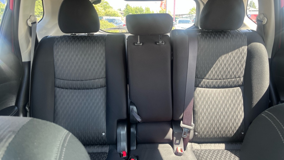 Nissan X-Trail 1.3 DiG-T 158 N-Connecta 5dr DCT Petrol Station Wagon - Image 15