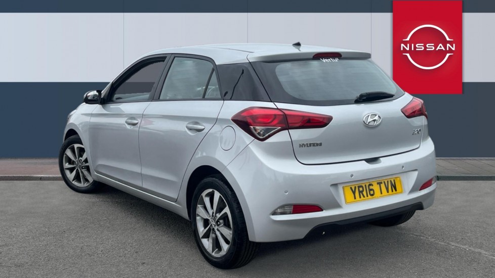 Hyundai i20 1.4 SE 5dr Petrol Hatchback - Image 2