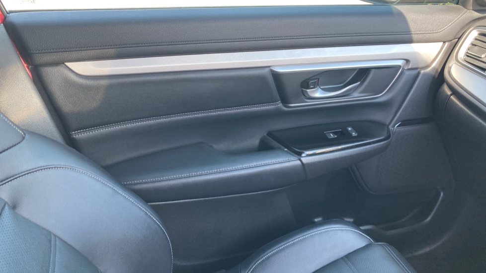 Honda CR-V 2.0 i-MMD Hybrid SR  2WD 5dr eCVT Hybrid Estate - Image 24