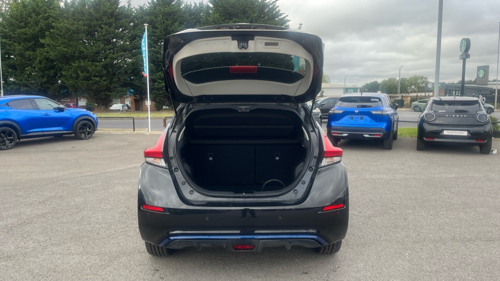 Nissan LEAF 110kW 2.Zero 40kWh 5dr Auto Electric Hatchback - Image 4