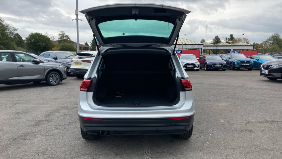 Volkswagen Tiguan 2.0 TDi 150 4Motion Match 5dr DSG Diesel Estate - Image 4