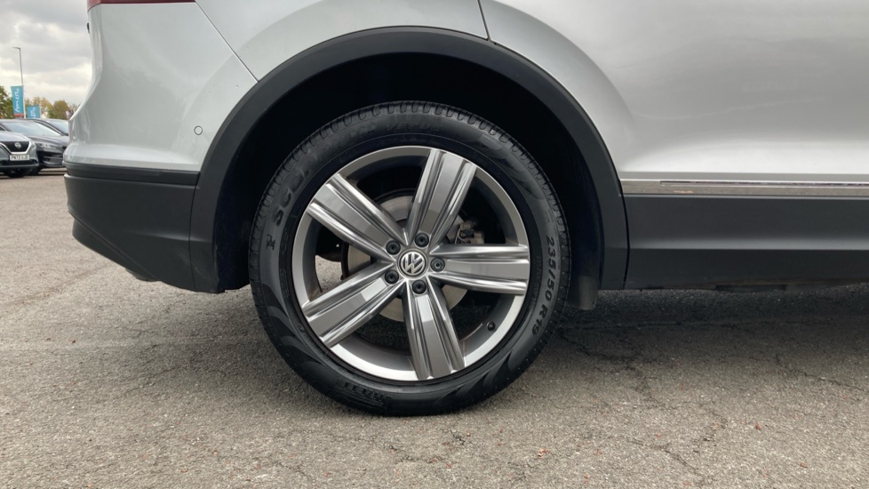 Volkswagen Tiguan 2.0 TDi 150 4Motion Match 5dr DSG Diesel Estate - Image 7
