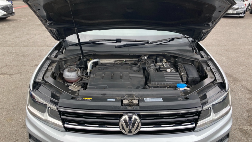 Volkswagen Tiguan 2.0 TDi 150 4Motion Match 5dr DSG Diesel Estate - Image 8
