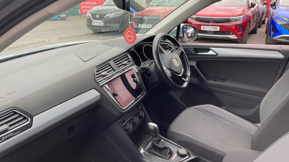 Volkswagen Tiguan 2.0 TDi 150 4Motion Match 5dr DSG Diesel Estate - Image 9