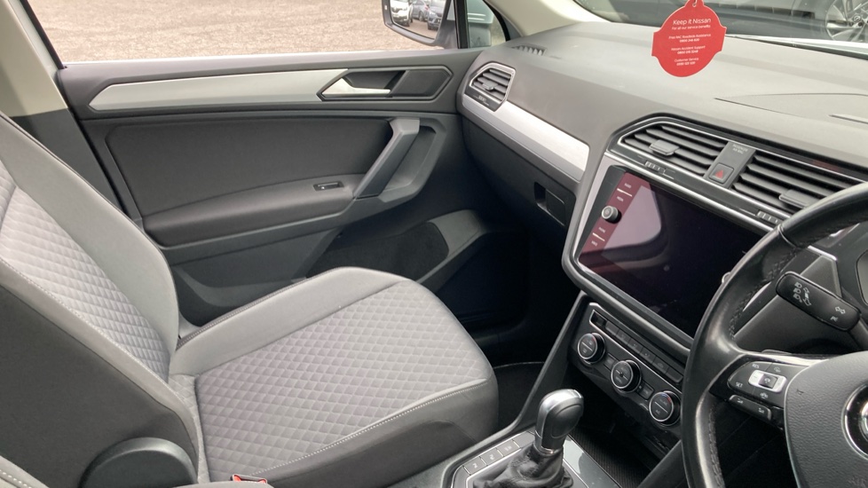 Volkswagen Tiguan 2.0 TDi 150 4Motion Match 5dr DSG Diesel Estate - Image 14