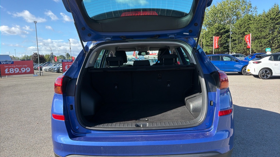Hyundai TUCSON 1.6 GDi SE Nav 5dr 2WD Petrol Estate - Image 4