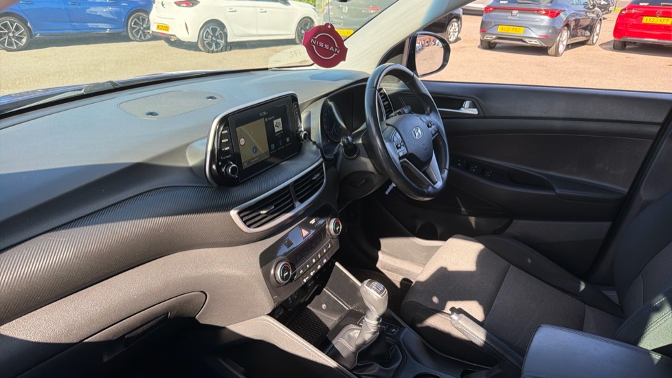Hyundai TUCSON 1.6 GDi SE Nav 5dr 2WD Petrol Estate - Image 11