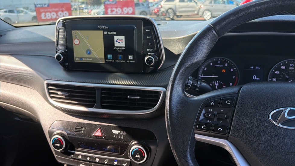 Hyundai TUCSON 1.6 GDi SE Nav 5dr 2WD Petrol Estate - Image 14