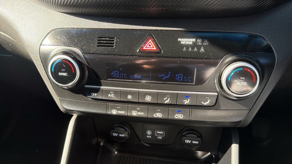 Hyundai TUCSON 1.6 GDi SE Nav 5dr 2WD Petrol Estate - Image 19