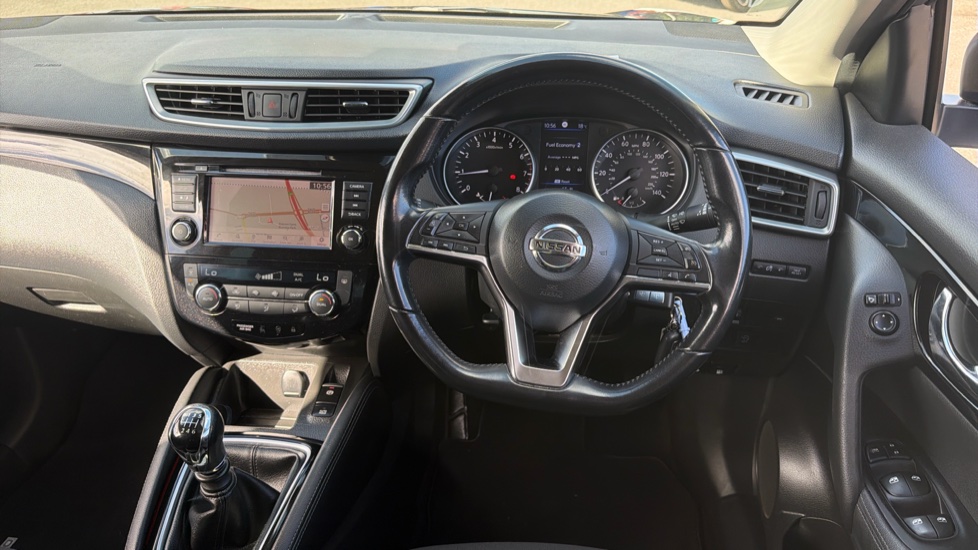 Nissan Qashqai 1.3 DiG-T Acenta Premium 5dr Petrol Hatchback - Image 10