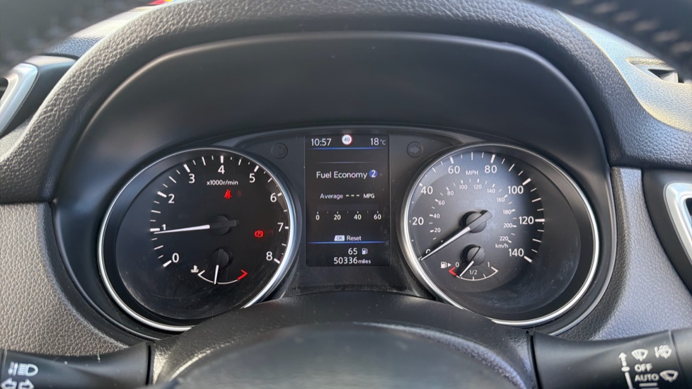 Nissan Qashqai 1.3 DiG-T Acenta Premium 5dr Petrol Hatchback - Image 18