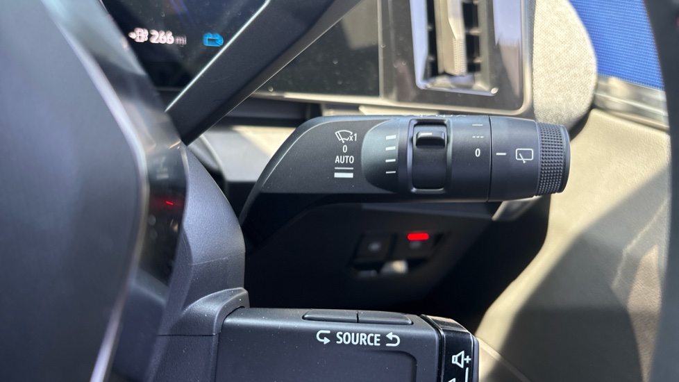 Renault Megane E-Tech EV60 160kW Techno Esprit Alpine 60kWh 5dr Auto Electric Hatchback - Image 24